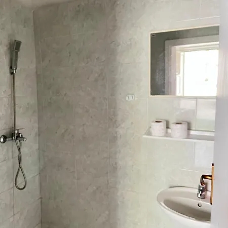 דירה Filip House